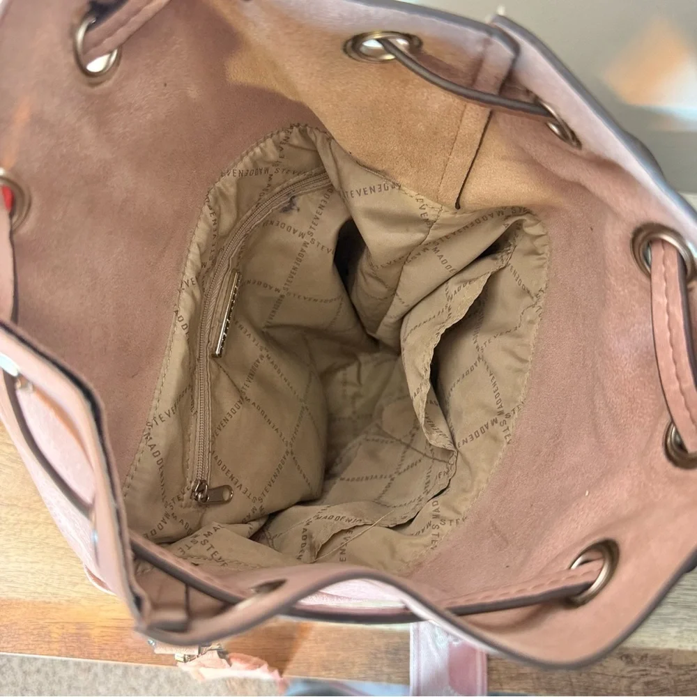 STEVE MADDEN Bmayor Raffia Crossbody Bucket Bag Blush Pink Strawberry Milkshake - Picture 12 of 16